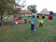 Hrajeme si na zahrádce